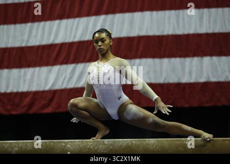 9. August 2019: Die Turnerin eMjae Frazier tritt am ersten Tag des Juniorenwettbewerbs der Frauen bei den US-Turnermeisterschaften 2019 in Kansas City, MO, an. Melissa J. Perenson/CSM(Kreditbild: &Copy; Melissa J. Perenson/CSM via ZUMA Wire) Stockfoto