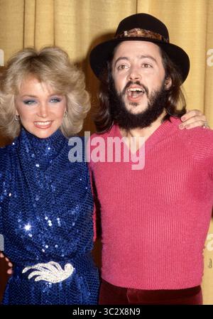 Los Angeles, USA. Februar 2025. Chuck Mangione und Barbara Mandrell bei den 22. Jährlichen GRAMMY Awards am 27. Februar 1980 im Shrine Auditorium in Los Angeles, Kalifornien. Quelle: Ralph Dominguez/Media Punch/Alamy Live News Stockfoto