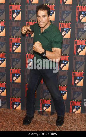 August 2019, Dublin, Irland: Dublin Comic Con 2019 Summer Edition im Convention Centre, Dublin, Irland - 11.08.19...mit: Lou Ferrigno.Wo: Dublin, Irland.Wann: 12. August 2019.Credit: >..**NUR FÜR DIE USA ERHÄLTLICH* (Credit Image: © Si1/WENN via ZUMA Press) Stockfoto