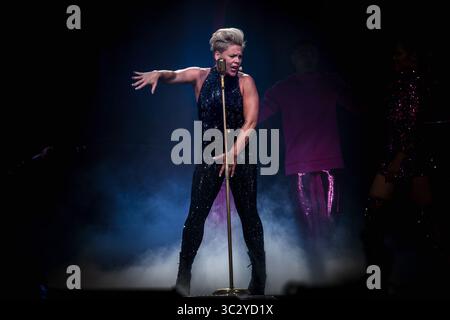 August 18, 2019, Toronto, Ontario, Kanada: Alecia Beth Moore, professionell, bekannt als Rosa (stilisiert als P!nk) eine ausverkaufte Show in Toronto. Im Bild: Rosa (Credit Bild: © Engel Marchini/ZUMA Draht) Stockfoto