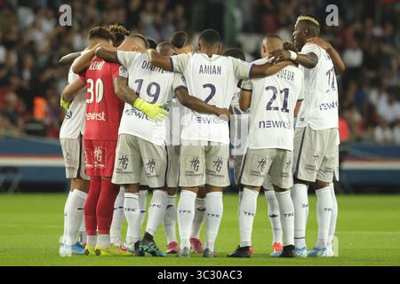 25. August 2019, Paris, Frankreich: Toulouse FC Team vor dem Spiel der französischen Meisterschaft Fußball, Ligue 1 Conforama zwischen Paris Saint Germain und Toulouse FC im Parc des Princes Stadium - Paris - Frankreich. Paris SG gewann 4-0 (Foto: © Pierre Stevenin/ZUMA Wire) Stockfoto