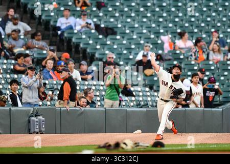 29. August 2019: Dereck Rodriguez (57), der den San Francisco Giants startet, wärmt sich vor dem MLB-Spiel zwischen den San Diego Padres und den San Francisco Giants im Oracle Park in San Francisco auf. Chris Brown/CSM(Kreditbild: &Copy; Chris Brown/CSM via ZUMA Wire) Stockfoto