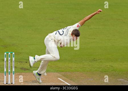 MANCHESTER, ENGLAND. 5. SEPTEMBER 2019: Craig Overton aus England Bowling am zweiten Tag des 4. Specsavers Ashes Test Matches auf dem Old Trafford Cricket Ground, Manchester, England. (Credit Image: &Copy; ESPA Photo Agency/CSM via ZUMA Wire) Stockfoto
