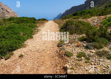 Wunderschönes türkisfarbenes Wasser in Cala Boquer, Mallorca Stockfoto