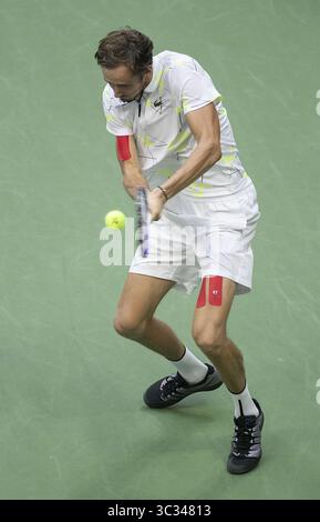 8. September 2019, Flushing Meadows, New York, Vereinigte Staaten von Amerika: Daniil Medwedev während seines Men Singles Finals Matches gegen Rafael Nadal am 14. Tag der US Open 2019 im Billie Jean King National Tennis Center am Sonntag, 8. September 2019 im Stadtteil Flushing im Queens Borough von New York City. JAVIER ROJAS/PI (Bild: © Prensa Internacional Via ZUMA Wire) Stockfoto