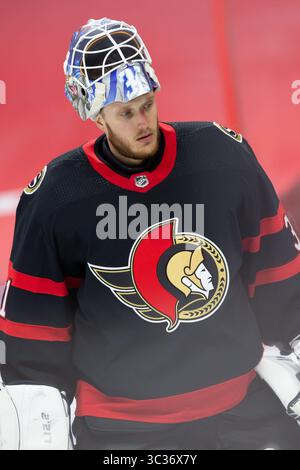 8. April 2021: Ottawa Senators Torhüter Anton Forsberg (31) während des NHL-Spiels zwischen den Edmonton Oilers und den Ottawa Senators im Canadian Tire Centre in Ottawa, Kanada. Daniel Lea/CSM.(Kreditbild: &Copy; Daniel Lea/CSM via ZUMA Wire) Stockfoto