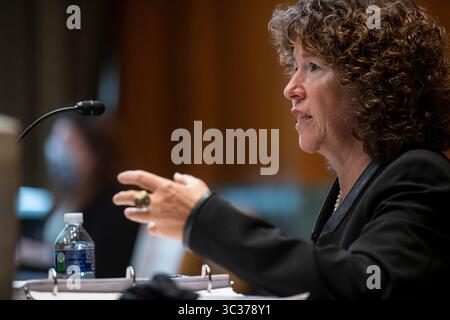 April 2021, Washington, District of Columbia, USA: Barbara McQuiston, in Ausübung der Aufgaben des Under Secretary of Defense, Research and Engineering tritt am Dienstag, den 13. April 2021 im Senate Office Building in Washington, D.C. während einer Anhörung des Senate Committee on Appropriations – SubCommittee on Defense Hearing auf, um das Department of Defense Innovation and Research zu untersuchen. Beschreibung: Rod Lamkey/CNP (Abbildung: © Rod Lamkey – CNP/CNP via ZUMA Wire) Stockfoto
