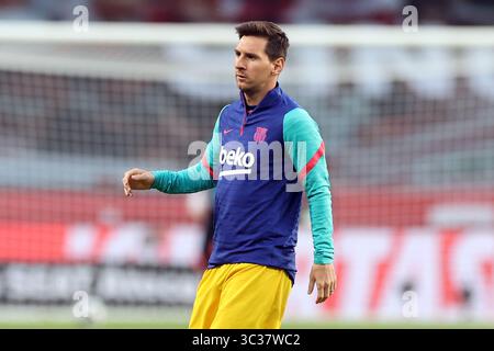 17. April 2021 in Sevilla: Lionel Messi vom FC Barcelona beim Finale der Copa Del Rey zwischen Athletic Club und FC Barcelona im Estadio de La Cartuja in Sevilla. Sportstadien in ganz Spanien unterliegen aufgrund der Coronavirus-Pandemie weiterhin strengen Beschränkungen, da die staatlichen Gesetze zur sozialen Distanzierung Fans innerhalb von Veranstaltungsorten verbieten, was dazu führt, dass Spiele hinter verschlossenen Türen gespielt werden. (Kreditbild: © Jose Luis Contreras/DAX via ZUMA Wire) Stockfoto