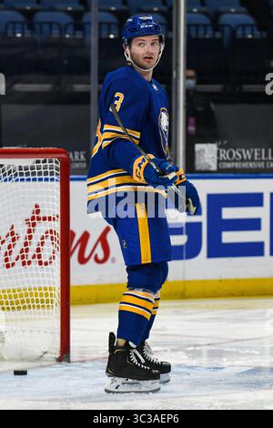 3. Mai 2021: Buffalo Sabres Defenseman William Borgen (3) in der zweiten Spielperiode. Die Buffalo Sabres besiegten die New York Islanders 4-2 in einem NHL-Matchup im KeyBank Center in Buffalo, NY. Foto von Alan Schwartz/CSM (Kreditbild: &Copy; Alan Schwartz/CSM via ZUMA Wire) Stockfoto