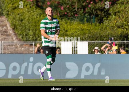 Caxias, Lissabon, Portugal. Juli 2025. Sportverteidiger aus Portugal NUNO SANTOS (11) vor Spielbeginn für die Trofeu 5 Violinos zwischen Sporting und Villarreal im Estadio Nacional (Bild: © Alexandre de Sousa/ZUMA Press Wire) NUR REDAKTIONELLE VERWENDUNG! Nicht für kommerzielle ZWECKE! Stockfoto