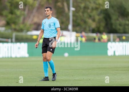 Caxias, Lissabon, Portugal. Juli 2025. Schiedsrichter des Spiels aus Portugal RICARDO BAIXINHO in Aktion während des Spiels für die Trofeu 5 Violinos zwischen Sporting und Villarreal im Estadio Nacional (Credit Image: © Alexandre de Sousa/ZUMA Press Wire) NUR REDAKTIONELLE VERWENDUNG! Nicht für kommerzielle ZWECKE! Stockfoto