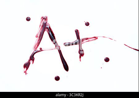 Konzept - Eine positive Blutgruppe geschrieben in Blood Groupe sanguin, Grupo sanguineo, A, A plus, A positiv, A, Unfall, Afbeelding, an, Bell, bilt, geblutet, geblutet, geblutet, Blut, Blutgruppe, blutig, blutig, blau, blutgruppe, ciminal, begehen, begangen, Verbrechen, Crimi, Kriminelle, Becher, tot, Tod, Haus, Dod, Prüfung, Genre, Hinweis, Horror, Haushalt, Bild, töten, getötet, Literatur, Moord, Mord, mysteriös, geheimnisvoll, niemand, Person, Foto, Polizei, Polizei, Ergebnis, Ergebnisse, Stockfoto, Stockbeeld, Stockfoto, Geschichte, Spannung, Thriller, Typ, Gewalt, gewalttätig, woord, Wort, geschrieben Stockfoto