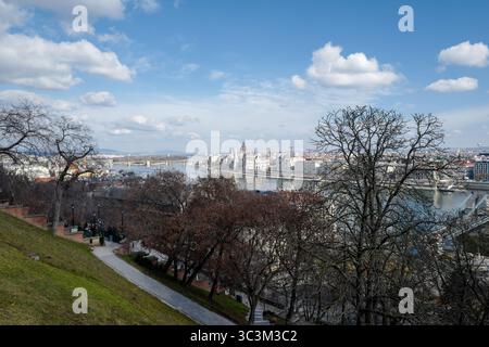 Budapest Ungarn Kathedrale parlamentsschloss Donaubrücken Buda Stockfoto