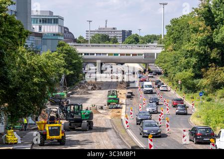 Renovierung der B8, Europaring, im Stadtzentrum von Leverkusen, großes Infrastrukturprojekt zur Erneuerung der Durchgangsstraße, Nordrhein-Westfalen, GE Stockfoto