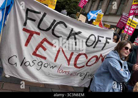 Glasgow, Schottland, 26. Juli 2025. Gegenproteste gegen den „Mass-Deportations Now“-marsch der UK Independence Party (UKIP) unter der Leitung des Führers Nick Tenconi und mit Patriotic Alternative in Anwesenheit, durch die Straßen von Glasgow, Schottland, 26. Juli 2025. Foto: Alamy Live News. Stockfoto