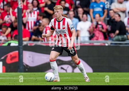 Eindhoven, Niederlande. Juli 2025. EINDHOVEN, NIEDERLANDE - 26. JULI: Jerdy Schouten von PSV dribbelt während des Vorsaison-Freundschaftsspiels zwischen PSV und Athletic Club im Philips Stadion am 26. Juli 2025 in Eindhoven, Niederlande. (Foto von Joris Verwijst/Orange Pictures) Credit: Orange Pics BV/Alamy Live News Stockfoto