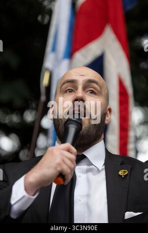 Glasgow, Schottland, 26. Juli 2025. märz der UK Independence Party (UKIP) „Mass-Deportations Now“, mit Anführer Nick Tenconi, in Glasgow, Schottland, am 26. Juli 2025. Foto: Alamy Live News. Stockfoto