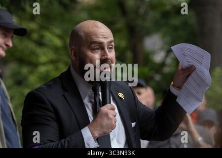 Glasgow, Schottland, 26. Juli 2025. märz der UK Independence Party (UKIP) „Mass-Deportations Now“, mit Anführer Nick Tenconi, in Glasgow, Schottland, am 26. Juli 2025. Foto: Alamy Live News. Stockfoto