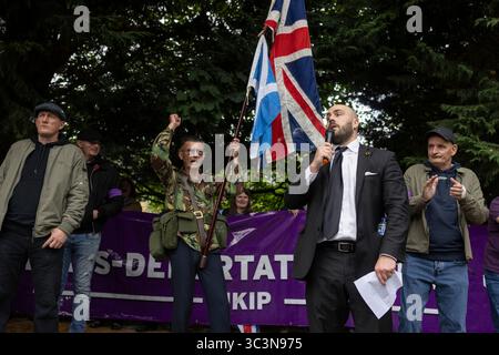 Glasgow, Schottland, 26. Juli 2025. märz der UK Independence Party (UKIP) „Mass-Deportations Now“, mit Anführer Nick Tenconi, in Glasgow, Schottland, am 26. Juli 2025. Foto: Alamy Live News. Stockfoto