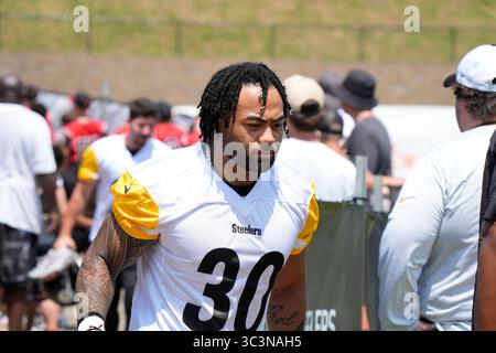 Latrobe, Pennsylvania, USA. Juli 2025. 25. Juli 2025: Jaylen Warren #30 während des Pittsburgh Steelers Training Camp am Saint Vincent College in Latrobe PA. Brook Ward/scheinbare Media Group (Kreditbild: © AMG/AMG via ZUMA Press Wire) NUR REDAKTIONELLE VERWENDUNG! Nicht für kommerzielle ZWECKE! Stockfoto