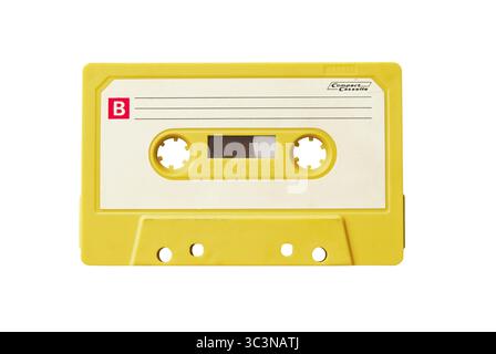 Kompakte Retro-Audiokassette, Vorderansicht isoliert auf weißem Hintergrund Stockfoto