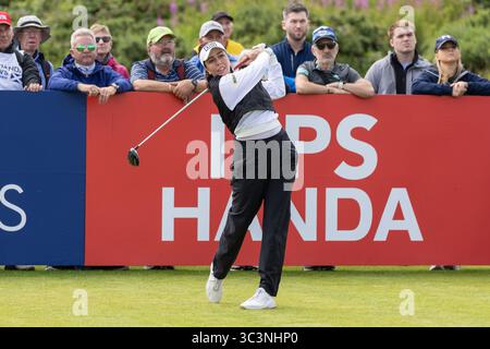 Irvine, Großbritannien. Juli 2025. Georgia Hall vom Wentworth Club, England spielte in der dritten Runde der ISPS Handa Scottish Open Golf Championship gegen Dundonald Links, Irvine, Ayrshire, Schottland. Georgia endete mit einem 3-Runden-Ergebnis von minus 3. Bild von Georgia Hall auf dem ersten T-Stück. Quelle: Findlay/Alamy Live News Stockfoto