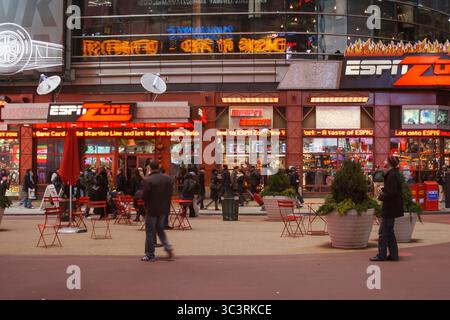 Nachtleben am Times Square Stockfoto