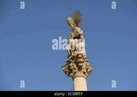 Pestsäule zum Gedenken an die Opfer der Pestsäule zu Beginn des 18. Jahrhunderts, Kulturhauptstadt 2026, TrenDin, Slowakei Stockfoto