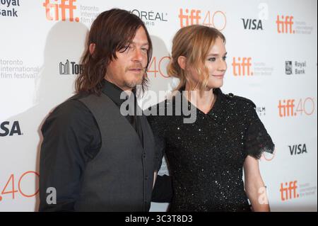 Toronto, Kanada, 09.16.2015 Norman Reedus und Diane Kruger nehmen an der Premiere für 'Sky' im Elgin Theatrefor des 40. Toronto International Film Festival Teil. Stockfoto