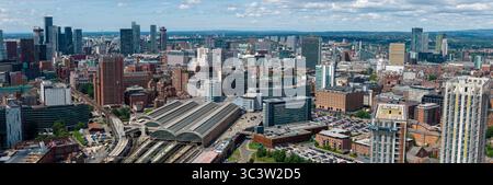 Luftbild der Stadt Manchester mit der Manchester Piccadilly Station Stockfoto