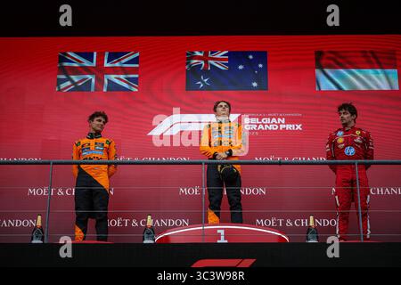 Podium des Rennens: Oscar Piastri gewinnt, dann Lando Norris und Charles Leclerc, belgischer GP, Spa-Francorchamps 24-27. Juli 2025 Formel-1-Weltmeister Stockfoto