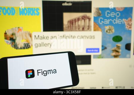 Roosendaal, Niederlande - 27. Juli 2025: Ein Mobiltelefon mit dem Logo von Figma, einer kollaborativen Plattform für das Design von Schnittstellen, mit der Website Stockfoto