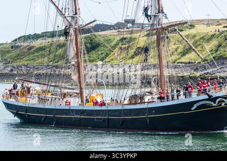 Aberdeen, Schottland, Vereinigtes Königreich - 18. Juli 2025: Schiffe, die an den Tall Ships-Rennen 2025 teilnehmen, kommen in Aberdeen an. Das niederländische Großschiff cl Stockfoto