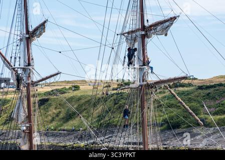 Aberdeen, Schottland, Vereinigtes Königreich - 18. Juli 2025: Schiffe, die an den Tall Ships-Rennen 2025 teilnehmen, kommen in Aberdeen an. Das niederländische Großschiff cl Stockfoto