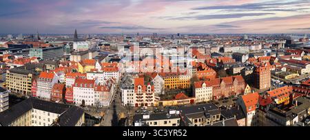 Luftaufnahme der Prinsessegade Street in Kopenhagen, Dänemark, von der Spitze der Kirche unseres Erlösers in Christianshavn Stockfoto