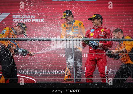 Belgien, Belgien. Juli 2025. Podium des Rennens: Oscar Piastri gewinnt, dann Lando Norris und Charles Leclerc, belgischer GP, Spa-Francorchamps 24-27. Juli 2025 Formel-1-Weltmeisterschaft 2025. Quelle: Unabhängige Fotoagentur/Alamy Live News Stockfoto