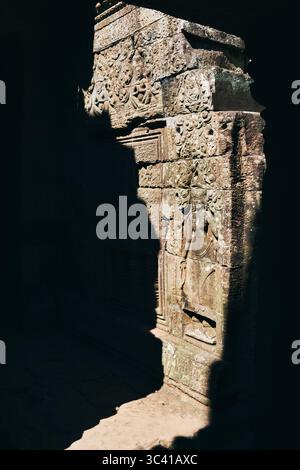Detail eines dekorativen Wandmotivs im Angkor Wat in Kambodscha Stockfoto