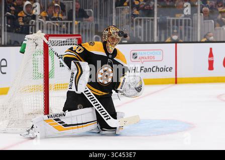 Mai 2021; Boston, MA, USA; Boston Bruins Torhüter Tuukka Rask (40) sichert sich im ersten Spiel und in der zweiten Runde der NHL Stanley Cup Playoffs zwischen den New York Islanders und Boston Bruins im TD Garden. Anthony Nesmith/CSM(Credit Image: &Copy; Anthony Nesmith/CSM via ZUMA Wire) Stockfoto