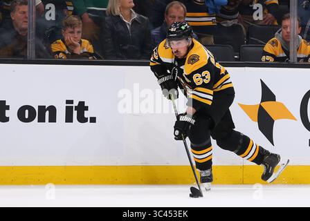 Mai 2021; Boston, MA, USA; Boston Bruins Mitte Brad Marchand (63) im ersten Spiel und in der zweiten Runde der NHL Stanley Cup Playoffs zwischen den New York Islanders und Boston Bruins im TD Garden. Anthony Nesmith/CSM(Credit Image: &Copy; Anthony Nesmith/CSM via ZUMA Wire) Stockfoto