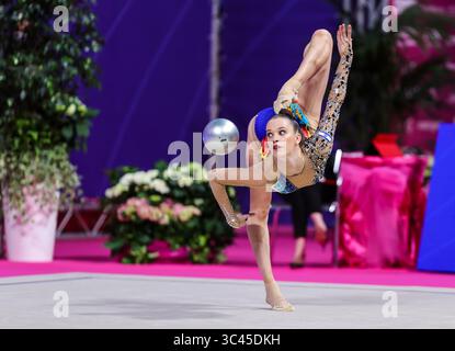 28. Mai 2021 in Pesaro, Italien: Zelikman Nicole (ISR) tritt während der Rhythmic Gymnastics FIG World Cup 2021 Pesaro in der Vitrifrigo Arena in Pesaro auf. (Kreditbild: © Fabrizio Carabelli/SOPA Images via ZUMA Wire) Stockfoto
