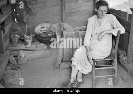 Bedürftige Pächter Farmer's Family, Ozark Mountains, Arkansas, USA, Ben Shahn für die U.S. Resettlement Administration, Oktober 1935 (Credit Image: © Circa Images/JT Vintage via ZUMA Press Wire) Stockfoto