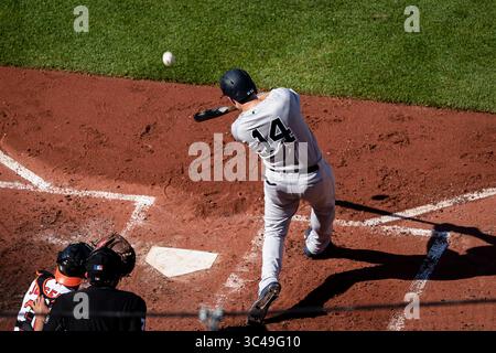 9. Juli 2018: New York Yankees erster Baseman Neil Walker (14) beim vierten Inning des MLB-Spiels zwischen den New York Yankees und den Baltimore Orioles im Oriole Park at Camden Yards in Baltimore, Maryland. Scott Taetsch/CSM(Kreditbild: &Copy; Scott Taetsch/CSM via ZUMA Wire) Stockfoto
