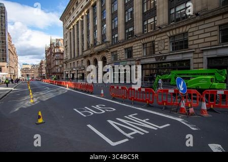 Glasgow, Schottland, Großbritannien. Juli 2025. Glasgow, Großbritannien. Die Vorbereitungen für den neuen Spider-man-Film laufen, der in Glasgow gedreht wird. Spider-man 4, offiziell unter dem Titel Spider-man: Brand New Day, ist für eine Veröffentlichung im Juli 2026 vorgesehen, bei der Szenen auf den Straßen von Glasgow gedreht werden, da sie mit New York vergleichbar sind. Quelle: Jacob Hughes/Alamy Live News Stockfoto