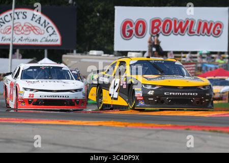 4. August 2018: Kyle Larson (42) führt den NASCAR Xfinity Series-Fahrer AJ Allmendinger (23) während der NASCAR XFINITY Series Zippo 200 im Glen am Samstag, 4. August 2018 im Watkins Glen International in Watkins Glen, New York. Rich Barnes/CSM(Kreditbild: &Copy; Rich Barnes/CSM via ZUMA Wire) Stockfoto