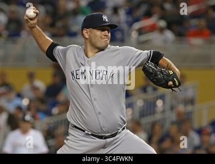 22. August 2018 – Miami, FL, USA – New York Yankees Pitcher Lance Lynn arbeitet während des ersten Inning gegen die Miami Marlins im Marlins Park in Miami am Mittwoch, den 22. August 2018. Die Marlins haben mit 9:3 gewonnen. (Bild: © David Santiago/TNS via ZUMA Wire) Stockfoto