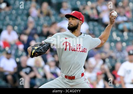 Chicago, Usa. Juli 2025. Philadelphia Phillies Starting Pitcher Cristopher S‡nchez (61) wirft am Montag, 28. Juli 2025, gegen die Chicago White Sox während des ersten Inning im Rate Field in Chicago, IL. Foto: Mark Black/UPI Credit: UPI/Alamy Live News Stockfoto