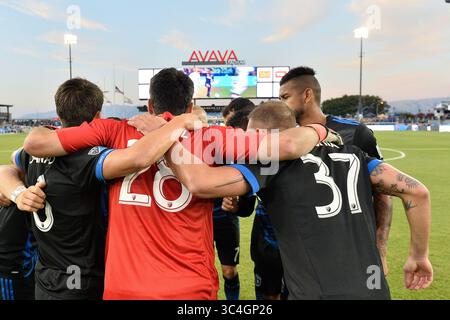 29. August 2018 - San Jose, Kalifornien, Vereinigte Staaten - San Jose, CA - Mittwoch, 29. August 2018: San Jose Earthquakes treffen sich während eines Major League Soccer (MLS)-Spiels zwischen den San Jose Earthquakes und dem FC Dallas im Avaya Stadium. (Kreditbild: © John Todd/ISIPhotos via ZUMA Wire) Stockfoto
