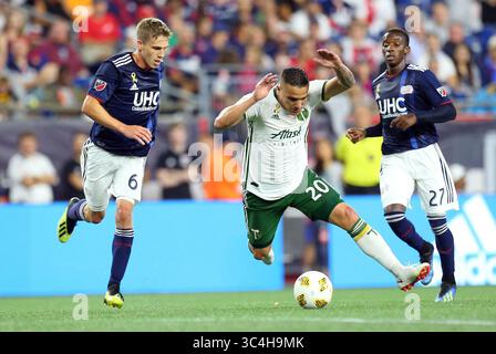 September 2018; Foxborough, MA, USA; der Mittelfeldspieler Scott Caldwell (6) und David Guzman (20) der Portland Timbers im Gillette Stadium spielen bei einem MLS-Spiel zwischen Portland Timbers und New England Revolution. Das Spiel wurde bis zu einem Unentschieden von 1-1 ausgetragen. Anthony Nesmith/CSM(Credit Image: &Copy; Anthony Nesmith/CSM via ZUMA Wire) Stockfoto
