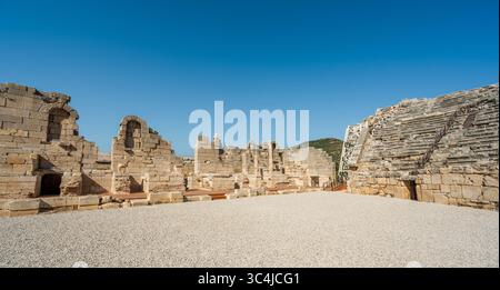 Antike Ruinen von Patara, einer historischen lykischen Küstenstadt im Südwesten der Türkei Stockfoto