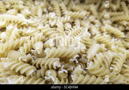 Details zum Kochen von Pasta, typisch italienisches Essen Stockfoto